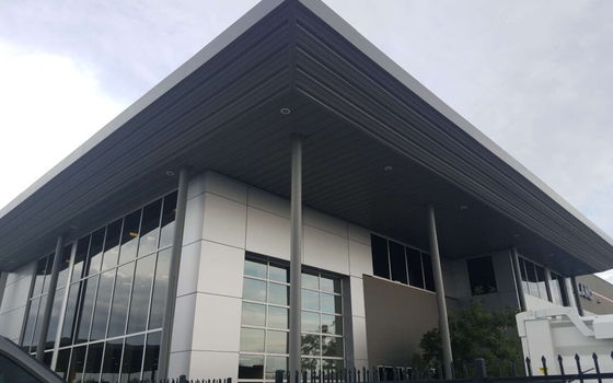 スタイリッシュ・シェード 建設 プリファブリック 鋼鉄構造 倉庫 建物