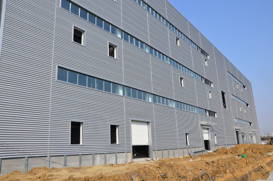 オーダーメイド PEB 鋼筋構造 建物 家具と衛生用倉庫のために