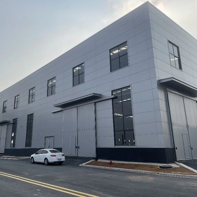 現代的で持続可能な建設のための革新的な産業用鉄鋼建築物