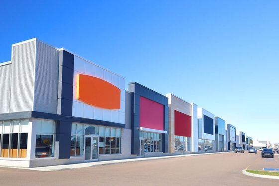 多階建ての鋼鉄構造 商業ショッピングモール スーパーマーケット プリファブリックショップ メタルビル